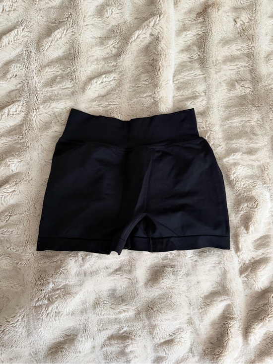 Pants - Women's High-Waist Black Active Shorts
